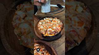 Pizza kaise banate hain 😱😋 shorts food pizza minivlog [upl. by Euv]