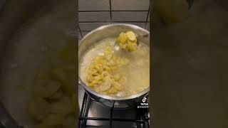 Fave e cicoria pugliafood traditionalfood cookingvideo verdura cucinaitaliana faveecicoria [upl. by Aneetsirhc670]