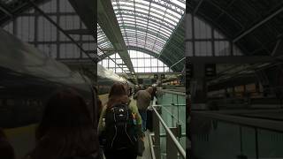 ECCO IL TRENO CHE CI RIPORTERÀ IN UE interrail londra uk inghilterra eurostar parigi francia [upl. by Deehsar]