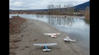 Tailwheel vs nose wheel airplanes [upl. by Ahseeyt]