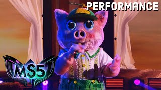 Piglet sings “Speechless” by Dan  Shay  THE MASKED SINGER  SEASON 5 [upl. by Krystin729]