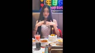 【千万别喝水】中国海底捞火锅店，生日祝福搞笑合集China Haidilao hot pot restaurant a collection of funny birthday wishes [upl. by Shell936]