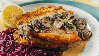 How to Make Authentic German Jägerschnitzel Crisp Pork Cutlets with Mushroom Gravy [upl. by Anet]