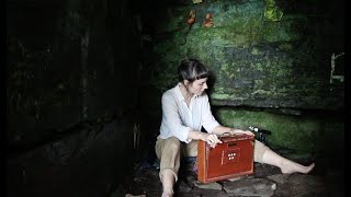 Elspeth Anne  Peggy Gordon live in Llewellyns Cave [upl. by Ezechiel257]