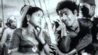 Thillana pattu padi  MGR T R Rajakumari  Puthumai Pithan  Tamil Classic Song [upl. by Philbin627]