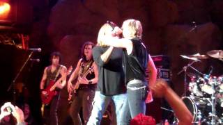 Vince Neil and Warrant at Mohegan Suns Wolf Den [upl. by Verene]