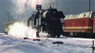 DR  1993 Winterzauber in Rauenstein mit 65 1049 und 58 1111 [upl. by Notsahc]