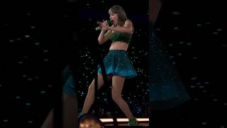 Taylor Swift Concert  Shake it Off  Taylor Swift taylorswift shakeitoff [upl. by Arondell]