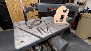 How to change blades on the sears roebuck scroll saw [upl. by Nicodemus111]