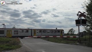 Železniční přejezd Úhřetice 1 267 2024 Czech railroad crossing [upl. by Richer288]