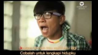 Kangen Band  Kehilanganmu Berat Bagiku Official Music Video [upl. by Restivo]