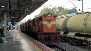 Guntakal Twins with 12720 Hyderabad  Jaipur SF Express Skipping Shegaon [upl. by Dieter]