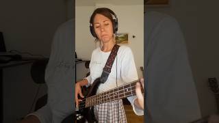 Måneskin  ZITTI E BUONI  Bass Cover 🎸🎶💯😎 bass basscover maneskin bassmusic music bassist [upl. by Nilad]