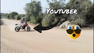 uno youtuber prova la mia moto rimane stupito [upl. by Jael471]