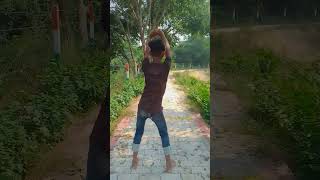 Lata Mangeshkar dawaiya balamyoutubeshorts dance [upl. by Neville661]