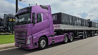 Pra rodar no estilo Volvo FH 540 6x4 Bug Leve Globetrotter Euro 5 ano 22  Rodotrem Graneleiro 0km [upl. by Brianne697]