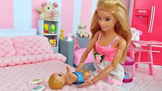 Familia de Muñecas Barbie Rutina Matutina en Una Casa Barbie Con Linda Bebe de Barbie [upl. by Leonerd836]