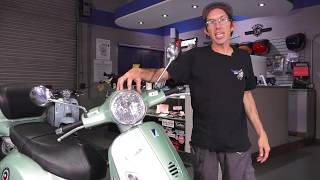 Robot Reviews the Modern Classic Vespa GT200 [upl. by Mohun]