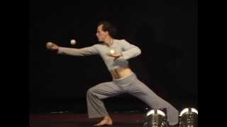 Stefan Sing Three Ball Juggling EJC 2002 [upl. by Siulesoj]