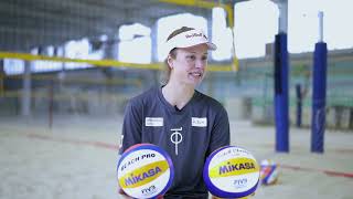 Der neue Beachvolleyball ist da  Mikasa Beach Pro BV 550C Review mit Svenja Müller [upl. by Laro]