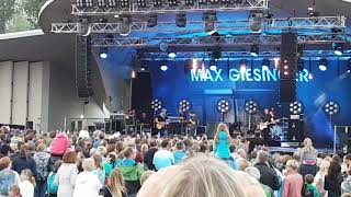 Max Giesinger  Wenn sie tanzt live [upl. by Seedman]