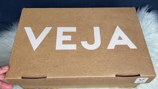 veja campo sneakers unboxing UNBOXING  VEJA CAMPO SNEAKERS  MANSUR GAVRIEL CREMA [upl. by Bobbette]