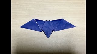 Come fare pipistrelli Origami Larte di piegare la carta [upl. by Cheke777]