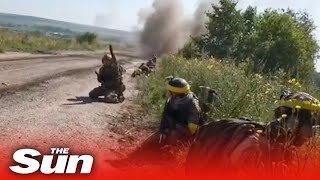 Ukrainian battalion obliterates Russian checkpoint amid intense mortar and artillery barrage [upl. by Pallua438]