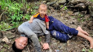 Single father hoes the yard to cook porridge for his fallen child [upl. by Floris584]