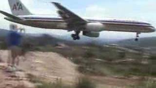 Tegucigalpa Honduras Toncontin airport landing [upl. by Chace18]