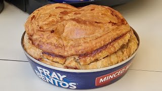 Wheres the meat FRAY BENTOS Minced Beef amp Onion Pie review [upl. by Dachi406]