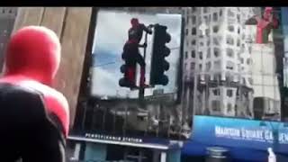 Spiderman 🕷bailando en semáforo 🚦escena post créditos 🤣🤣 [upl. by Tonia]