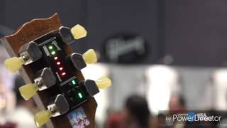 Violão que Afina SOZINHO  Afinador Automático da Gibson  NAMM 2017USA TODAY  Automatic Tuner [upl. by Baptista]