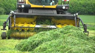 Ensilage dherbe 2013 [upl. by Assillim]