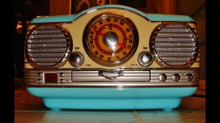 Retro 50s Style AMFM Radio amp CD Player Turquoise Memorex MTT3200 [upl. by Cand]