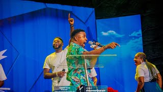 FONNIE EMMANUEL POWERFUL MINISTRATION AT STREAMS OF JOYUYO gospelmusic gospel love god [upl. by Natie26]