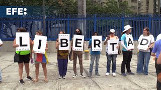 Opositores venezolanos protestan contra el resultado electoral tras dos meses de las presidenciales [upl. by Naanac]