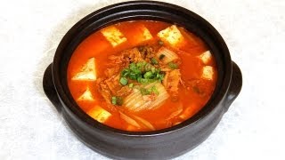 Kimchi Stew quick and easy with Tuna 김치 찌개  Crazy korean Cooking [upl. by Ibor]