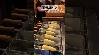 Prague food food trdelnik pragtatlısı streetfood shorts popular foodie [upl. by Rainah]