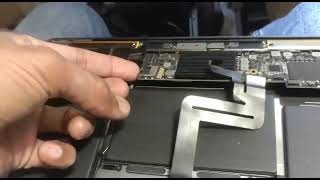 MacBook Pro a2289 battery replacement [upl. by Nairoc]