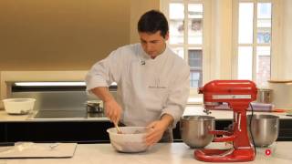 Valrhona  En coulisses avec Pierre HERME [upl. by Eiro772]