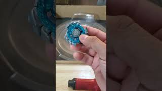 One Minute Bey Battle Blitz Dragonis vs Golden Armor LDrago Destructor beyblademetalfight [upl. by Nielsen499]