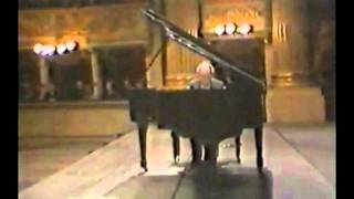 Vladimir Horowitz live in Milano 1985 Scarlatti Schumann Scriabin Schubert Liszt Chopin [upl. by Timrek601]