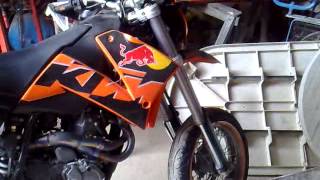 Ktm 640 LC4 full akrapovic  keihin  cams f1 [upl. by Airdnaxila764]