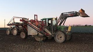 Arrachage des poireaux  John Deere amp Simon [upl. by Tsirc]