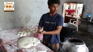 How To Make Tandoori Roti  Naan without Tandoor  Tandoori Roti Recipe  Hyderabad Street Food 2016 [upl. by Jameson]