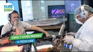 Skeery Gets His Feet Summer Ready  Elvis Duran Exclusive [upl. by Alis173]