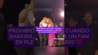 Shakira impide que seguridad baje a un fan en su concierto [upl. by Giordano]