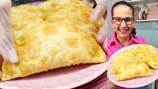 MASSA RÁPIDA DE PASTEL COM 2 INGREDIENTES FIZ 7 PASTÉIS COM 1 XÍCARA DE FARINHA  Isamara Amâncio [upl. by Odrude]