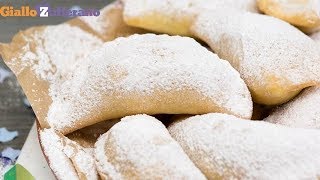 Cassatelle di ricotta Dolci di Carnevale  Ricetta in 1 minuto [upl. by Eilyab657]